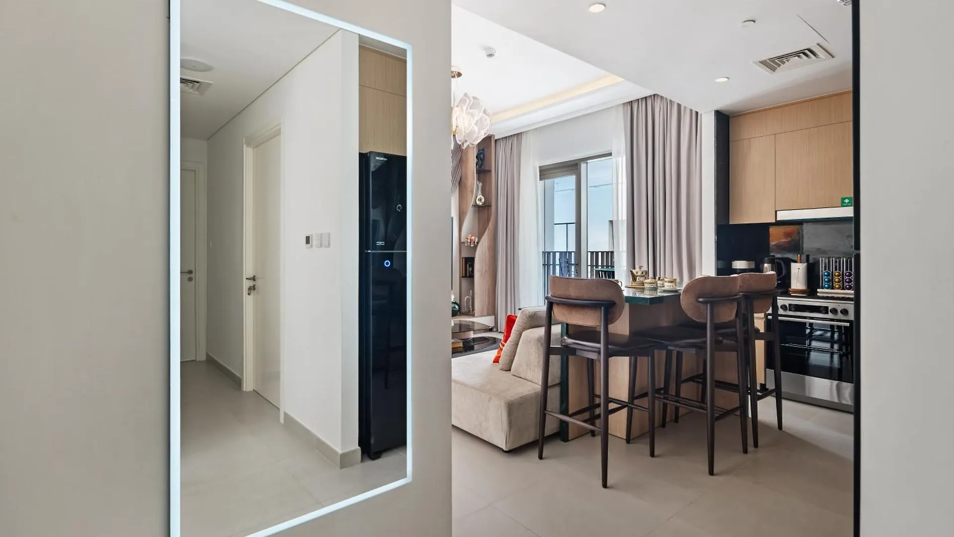 Modern Apartment In Dubai Creek Harbour By Dustay